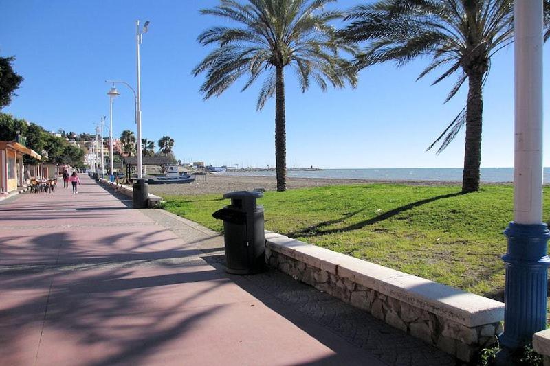 Apartamento El Bambu Cerca Del Mar Málaga Kültér fotó